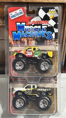 Lote de 2 Monster Trucks de acción Muscle Machines. M& M’S And Dale Jarrett 1/64 Foto 1 de 4