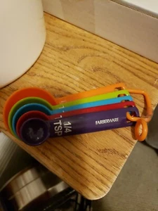5 Farberware Colorful Measuring Spoons 1/8 TSP to 1/2 TBSP - Picture 1 of 1