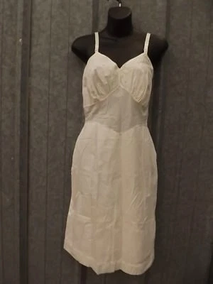 De Colección Años 50 NUEVO Blanco Mezcla de Algodón Ajuste Favorecedor Cintura Princesa Deslizamiento Completo Talla 32 Foto 1 de 4