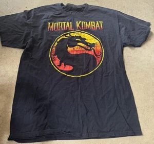 Camiseta con logotipo de Mortal Kombat - Imagen 1 de 2