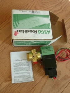 ASCO 8320R172 326061 160psi,120V 3-Way Brass 1/4" Solenoid Valve, Red Heat 9000 - Picture 1 of 5