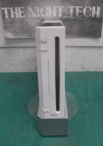 Nintendo Wii Weiß Nur Konsole RVL-001 mit Original Ständer & Klarer Basis - Bild 1 von 12