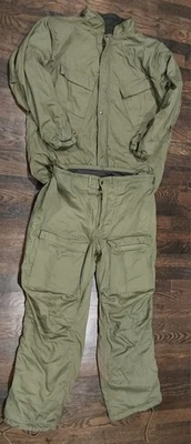 Clean 1982 USMC NbC HazMat Suit MilSurp Winter Gear - Image 1 of 4