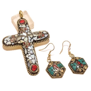 PEARL & RED CORAL STONE NEPALI STYLE GOLD PLATED CROSS CHAIN PENDANT SET 3.1'' - Picture 1 of 1