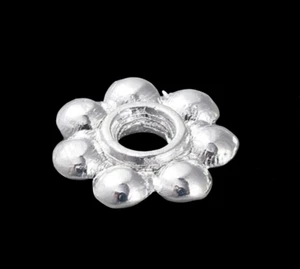 ❤ 500 x Bright Silver Plated DAISY FLOWER Spacer Bead 4mm Jewellery Making UK ❤ - Picture 1 of 1