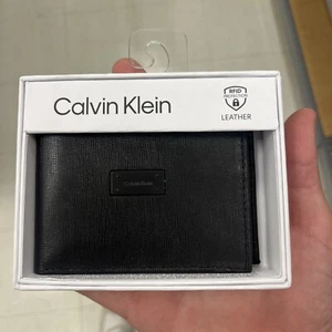 Calvin Klein Men's RFID Protection Genuine Leather TRIFOLD Wallet Black 6 card - Picture 1 of 2
