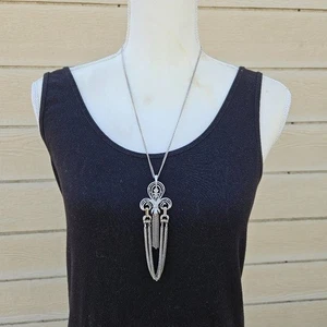 Sarah Coventry fleur de lis pendant necklace with chains - Picture 1 of 5