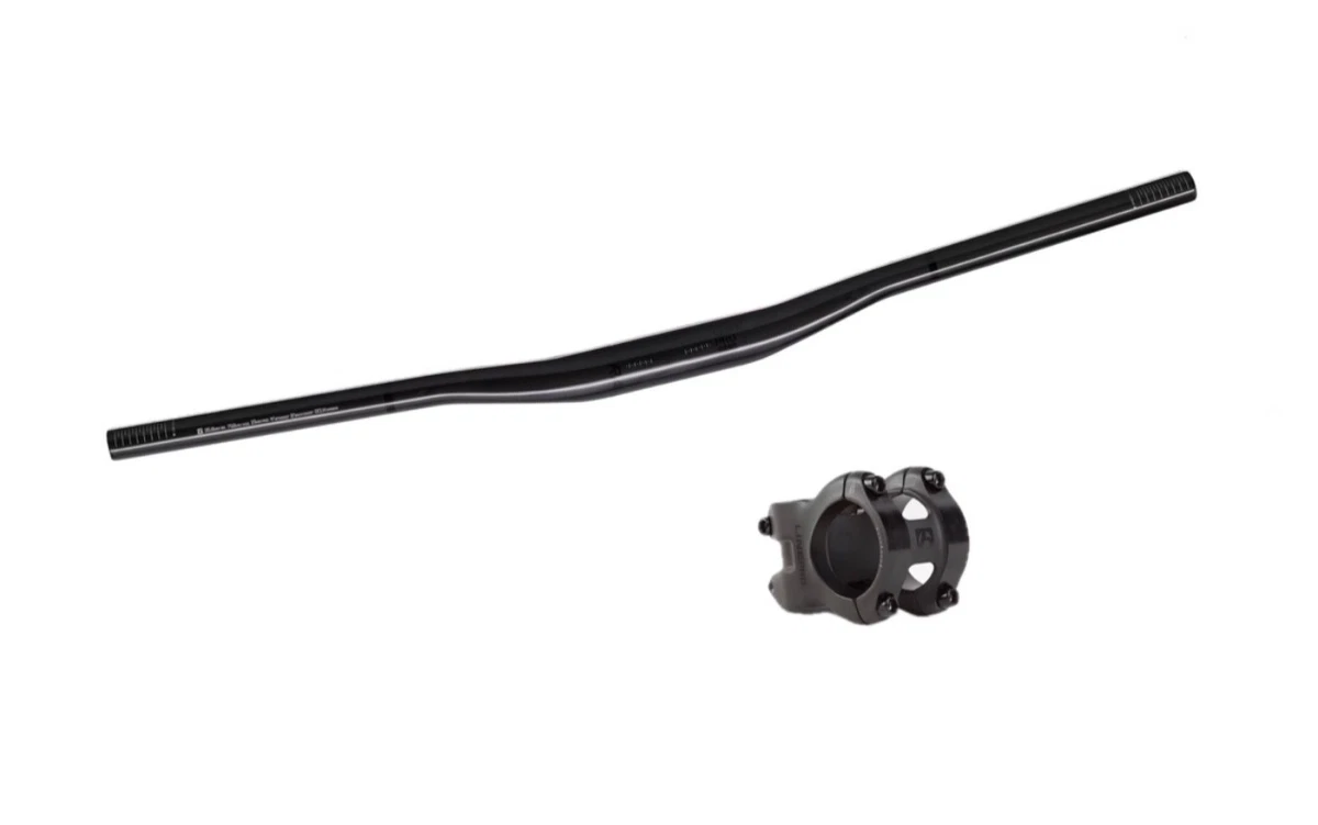 Race 35 Carbon-Lenker – 800mm Breit, 20mm Anstieg, 9/5° Sweep, Schwarz, Für Mountainbikes