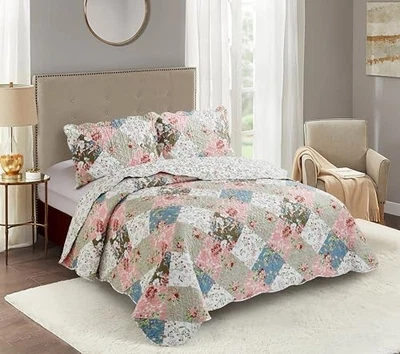  Peach and Olive Flowers Patchwork, 3-Piece Quilt Quilt Set Queen Peach Olive - Image 1 of 4