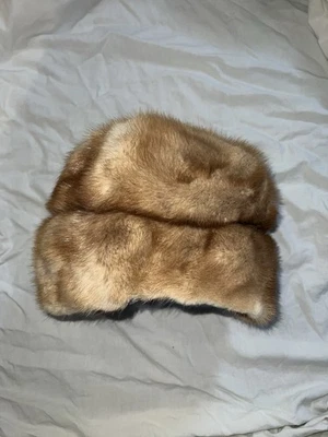 Gorra gorra vintage de invierno rubia miel de piel de visón real de la década de 1960 Foto 1 de 4