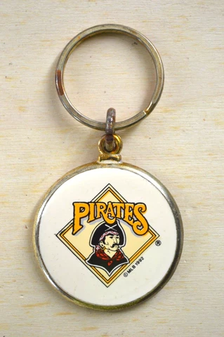Vintage Pittsburgh Pirates Keychain 1992 MLB Made USA By Crownmark Cover