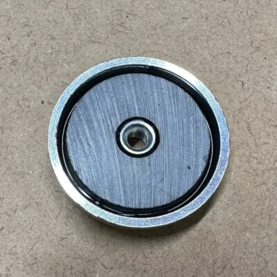 1X Ferrite Shallow Pot Magnet - 40mm x 8mm with Threaded hole M5 | Magnet Holder - image 1 of 3