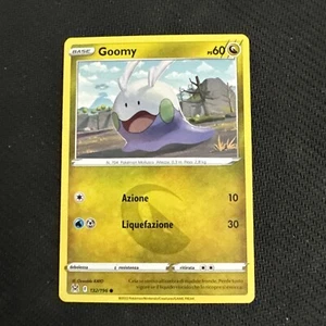 GOOMY 132/196 Carta in Italiano POKEMON Origine Perduta - Picture 1 of 1