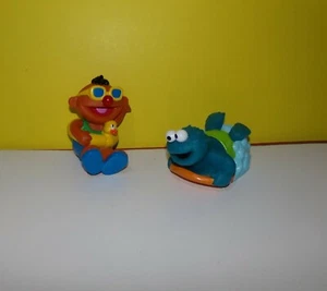 Fisher Price - Ernie & Cookie Squirt Pal de Sesame Street Workshop - Juguetes de baño - Imagen 1 de 2