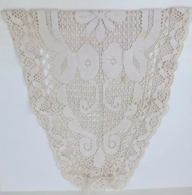 Um 1900/1920 Häkeldecke Spitzendecke gehäkelt oval L 87 cm Tischdecke  - Bild 1 von 4