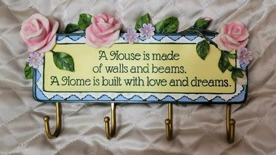 Porta llaves con 4 ganchos, bonitas rosas rosadas, montaje en pared en la parte posterior 9,5" X 4" Foto 1 de 2