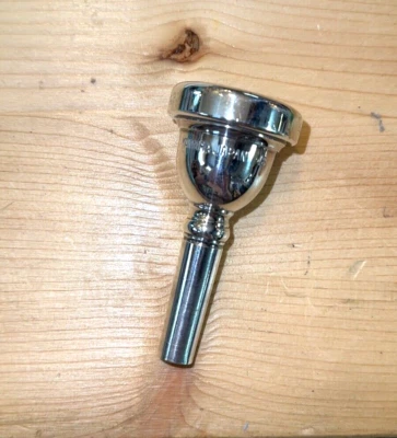 Boquilla Yamaha Japón 48 Eufonio/Trombón Vástago Pequeño Placa Plateada Foto 1 de 4