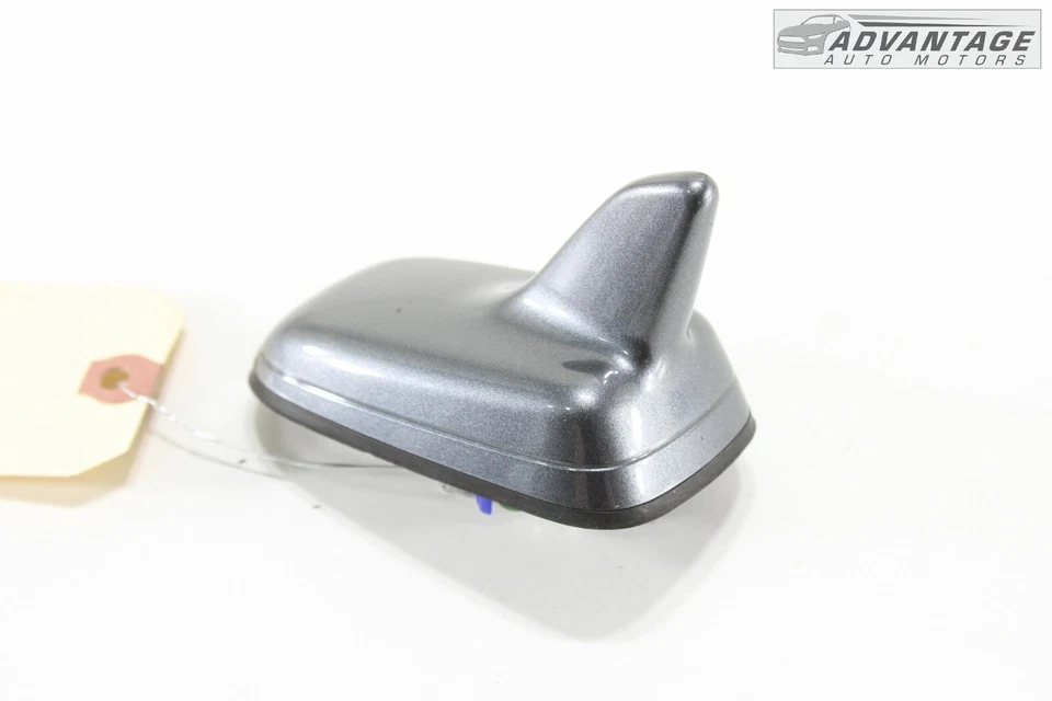 AUDI A4 QUATTRO B8 2013-2016 TECHO SUPERIOR TRASERO ANTENA ALETA DE TIBURÓN OEM Foto 1 de 4