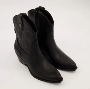 Botas de Vaquero Guess Black Counts Logo Bordado Reino Unido 4 UE 37 NUEVAS SIN CAJA PRECIO DE VENTA SUGERIDO POR EL FABRICANTE 79 £ - Imagen 1 de 5