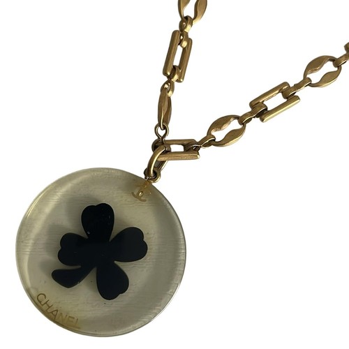 Autentico CHANEL Collana ferramenta in plastica nera oro trasparente
