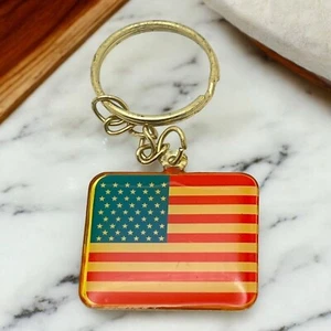 Vintage Sehr guter Erhaltungszustand Schlüsselanhänger amerikanische Flagge Veteranen ausländischer Kriege USA goldfarben - Bild 1 von 6