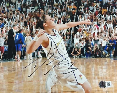 DIANA TAURASI SIGNED 8x10 PHOTOGRAPH BECKETT BAS COA AUTOGRAPH PHOENIX MERCURY - Image 1 of 3
