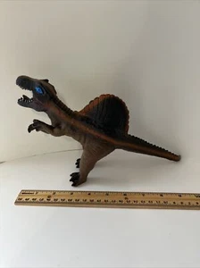 Spinosaurus 10" Prehistoric Dinosaur Figure Toy Plastic - Picture 1 of 6