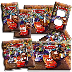 AUTOS 3 LIGHTNING MCQUEEN MATER INTERRUTTORE LUCE USCITA PIASTRA PARETE BAMBINI ARREDAMENTO CAMERA DA LETTO - Foto 1 di 30