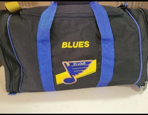 St. Louis Blues Hockey NHL Duffle Gym Bag Duffel Shoulder Official VTG 1990s 90s Cover