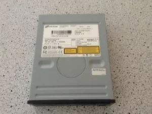 HL Data Storage GCC-4320B Compaq Part No 301714-M30 CD-RW/DVD-ROM Drive - Picture 1 of 2