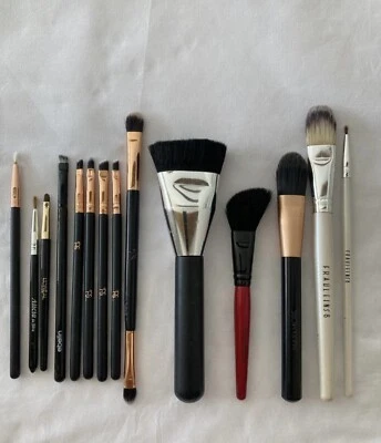 Verschiedene Pinsel -  Verschiedene Größen und Marken - Bild 1 von 3
