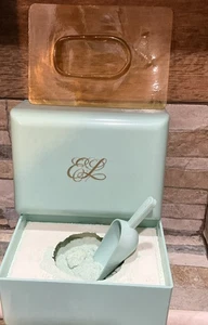 Leche hidratante en polvo para baño Estee Lauder Youth-dew en estuche con cuchara - Imagen 1 de 4