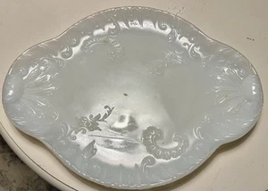 Rare Milk Glass # 30 vanity plate flowers scrolls, luncheon snack vintage - Picture 1 of 5