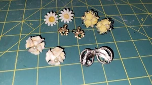 Vintage Lot of 5 Pairs of Clip-on Earrings Mid-century Shell Flower Star - Picture 1 of 14