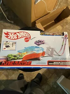 MATELL Hot Wheels Flying Customs Drop Race Jump with 2 Cars New In Box - Picture 1 of 14