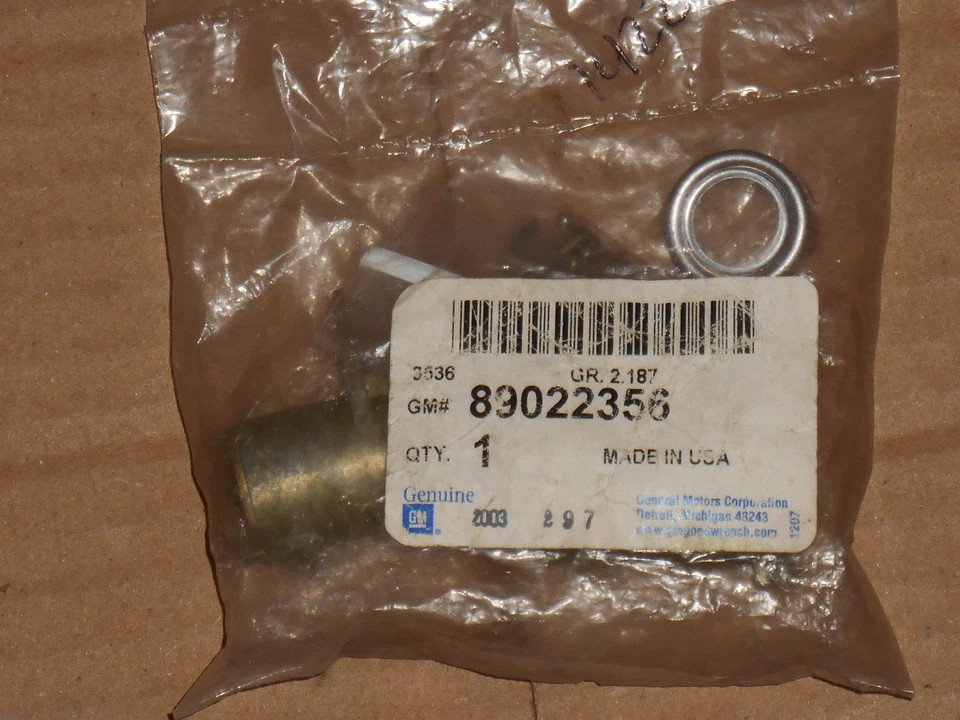 Cadillac DeVille 2000-05 + others New Genuine GM Lock Cylinder 89022356 - Image 1 of 1