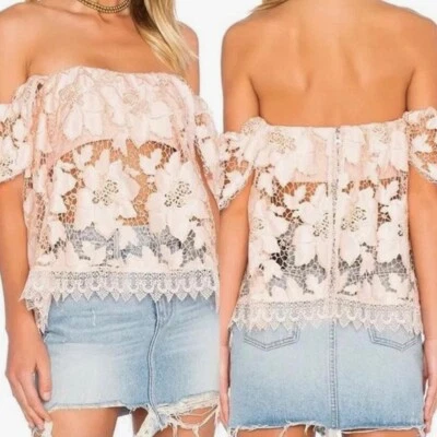 Top de encaje sin tirantes Lovers and Friends para mujer manga corta beige talla XS A000061 Foto 1 de 4