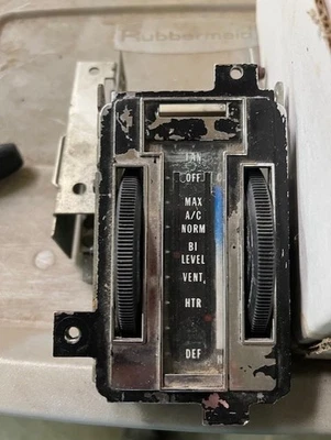 1972 - 1976 Chevrolet Corvette C3 AC & HEATER CONTROL UNIT - Image 1 of 4