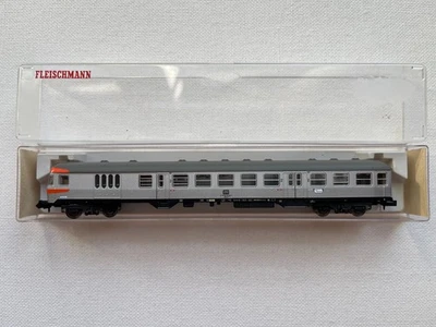 Fleischmann N 814002, Nahverkehrs-Steuerwagen 2. Klasse mit Gepäck, Silberling - Bild 1 von 3