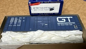 Roundhouse HO Kit #3622 50’ FMC Plug Door Box Car Grand Trunk 598094 NY - Picture 1 of 5