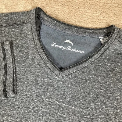 TOMMY BAHAMA 男式 2XL 长袖希瑟灰色棉混纺 V 领套衫 — 第 1/4 张图片