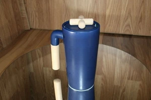 großer Kaffeebecher mit Silikondichtung Deckel Espresso Cappuccino blau Unikat EUC! - Bild 1 von 9