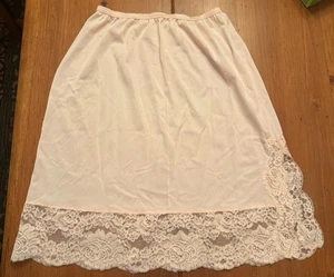 Vintage Light Pink Nylon Half Slip Lace Trim Slit Lingerie Vanity Fair Sz M Med - Picture 1 of 12