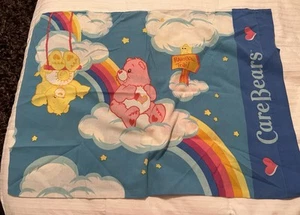 Vintage. 80er Jahre CARE BEARS FUNSHINE & LOVE-A-LOT BÄR KINDER STANDARD KISSENBEZUG - Bild 1 von 2