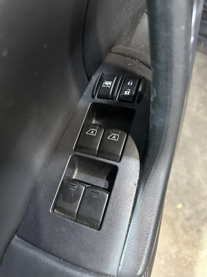 09 10 11 12 13 14 Interruptor Ventana Puerta Delantero Nissan MAXIMA Foto 1 de 1