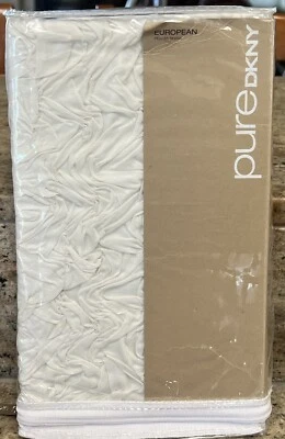Almohada DKNY Pure Enchantment Milk White Euro Sham Donna Karan Foto 1 de 2