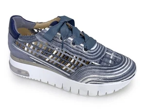 SoftWaves Women's Alma Indigo Shoe, Size 5.5 US (Tried On) - Picture 1 of 6