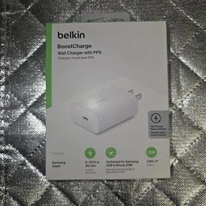 Cargador de pared Belkin BoostCharge con PPS - Conectividad USB-C - Imagen 1 de 2