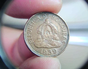 Honduras 2 centavos 1939 Lempira firstyear Bronze Coin. E157 - Picture 1 of 2