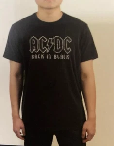 AC⚡️DC Mens Graphic Band T-shirt Medium Short Sleeve Black NWT - Picture 1 of 7